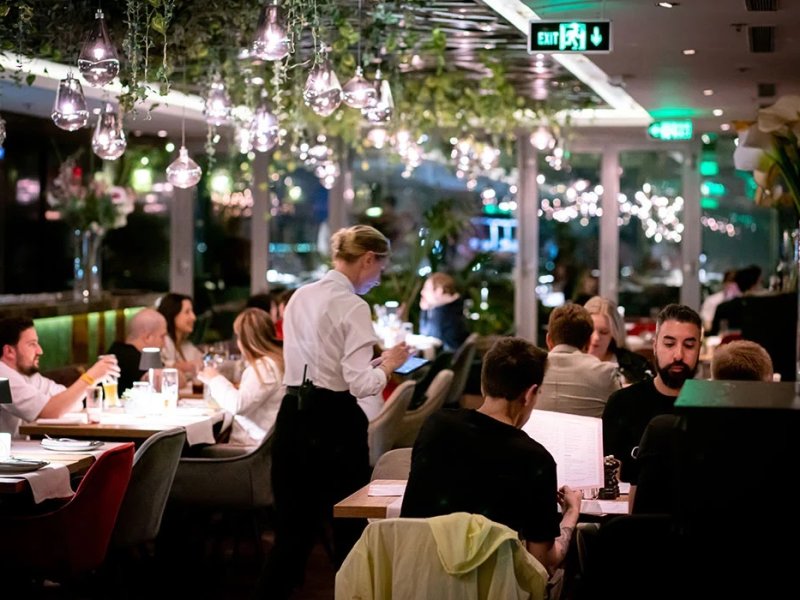 18 Lounge - Descoperă acest loc din București