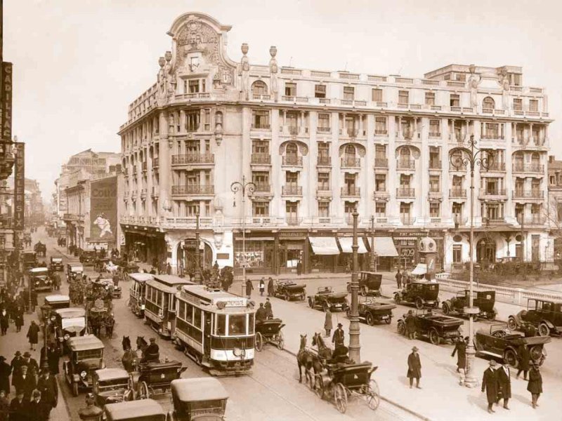 Cum se conducea în București acum 100 de ani